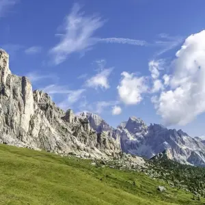 Explore 7 Days Northern Lakes and Dolomites Tour - from Milan for 7 days with Europeando Europa and discover unforgettable experiences - Photo 6