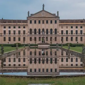 Explore Veneto: the Alps, Prosecco wine, amazing villas and Adriatic Sea for 5 days with Europeando Europa and discover unforgettable experiences - Photo 3