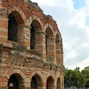 Explore Lake Reschen - Verona with charm 8/7 for 8 days with Eurobike and discover unforgettable experiences - Photo 4