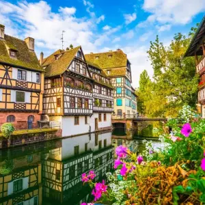 Explore Genuine Europe for 12 days with Europamundo and discover unforgettable experiences - Photo 2
