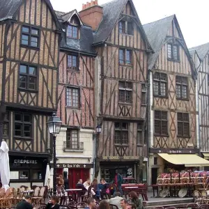 Explore Loire Valley: Walks, Wine &amp; Chateaux for 7 days with Exodus Adventure Travels and discover unforgettable experiences - Photo 2