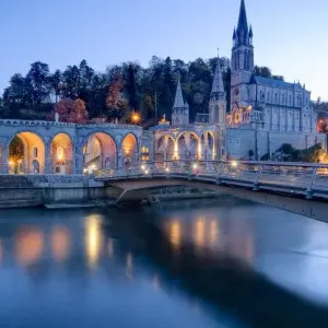 Explore Paris, Lourdes and Barcelona for 8 days with Europamundo and discover unforgettable experiences - Photo 8