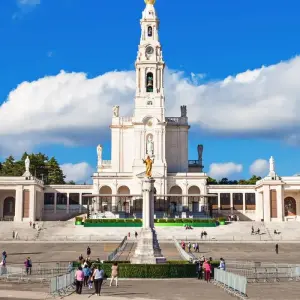 Explore Northern Portugal with Lisbon for 6 days with Europamundo and discover unforgettable experiences - Photo 2