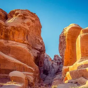Explore Dream of Middle East for 15 days with Europamundo and discover unforgettable experiences - Photo 3