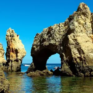 Explore Portugal Algarve, Lands of the Tagus  (end Porto) for 7 days with Europamundo and discover unforgettable experiences - Photo 11