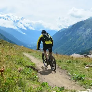 Explore Munich Lakes Tour - Lake Magic on the Edge of the Alps with Luggage Transfer for 9 days with Feuer und Eis Touristik and discover unforgettable experiences - Photo 11