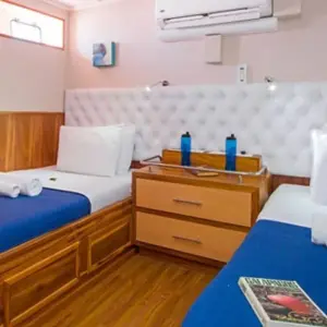 Explore Koln Tourist Superior Yacht - 8 Days for 8 days with GUIDEcuador Travel and discover unforgettable experiences - Photo 4