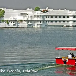 Explore Luxury Golden Triangle Tour with Udaipur & Varanasi for 10 days with GeTS Holidays and discover unforgettable experiences - Photo 9