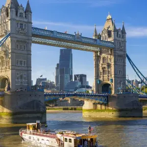Explore Independent Paris & London City Stay for 7 days with Globus and discover unforgettable experiences - Photo 3