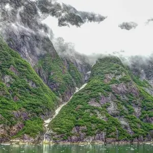 Explore Spirit of the Rockies with Alaska Cruise for 19 days with Globus and discover unforgettable experiences - Photo 2