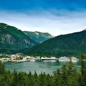 Explore Spirit of the Rockies with Alaska Cruise for 19 days with Globus and discover unforgettable experiences - Photo 3