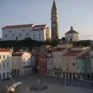 Explore Emerald Tour of Slovenia for 8 days with Helia Travel Agency and discover unforgettable experiences - Photo 3