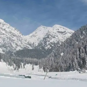 Explore Amazing Kashmir for 8 days with Holidays At and discover unforgettable experiences - Photo 7