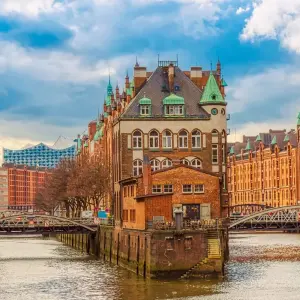 Explore Iceland and Beyond - Reykjavík to Hamburg via Scotland's Northern Isles for 15 days with Hurtigruten and discover unforgettable experiences - Photo 3