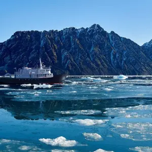 Explore East Greenland and the Majestic Fjords near Sermilik for 10 days with Inventia and discover unforgettable experiences - Photo 11