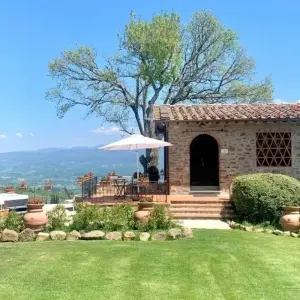 Explore Tuscany Thrills: A 3-Day Escape of Wine, Relax, and Fun for 3 days with Italy on a Budget Tours and discover unforgettable experiences - Photo 4