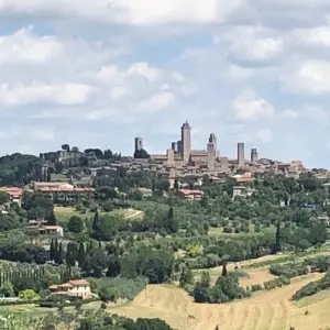Explore Two Hearts in Tuscany: an Escape for 2 for 4 days with Italy on a Budget Tours and discover unforgettable experiences - Photo 5