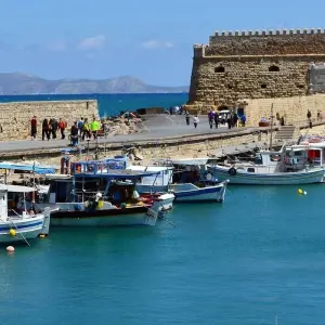 Explore 3 Day Tour to Santorini and Crete with Knossos & Sunset  to Volcano for 3 days with Private Tours Greece and discover unforgettable experiences - Photo 3