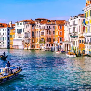 Explore 6-Day Venice, Garda & Romantic Northern Italy Small-Group Tour from Rome for 6 days with Rabbie’s Small Group Tours and discover unforgettable experiences - Photo 5