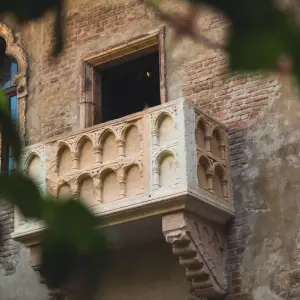 Explore 6-Day Venice, Garda & Romantic Northern Italy Small-Group Tour from Rome for 6 days with Rabbie’s Small Group Tours and discover unforgettable experiences - Photo 10