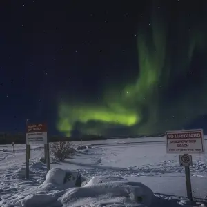 Explore EXPLORE THE MAGICAL AURORAS OF YELLOWKNIFE for 3 days with Receptivo Aborigen Tours and discover unforgettable experiences - Photo 3