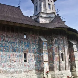 Explore Real Romania for 10 days with Crooked Compass and discover unforgettable experiences - Photo 5