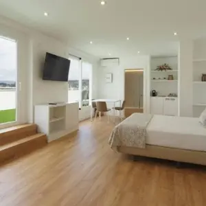 Explore Way of St. James · Portuguese Way · From Tui to Santiago de Compostela for 8 days with CAMINO DE SANTIAGO RESERVAS and discover unforgettable experiences - Photo 8