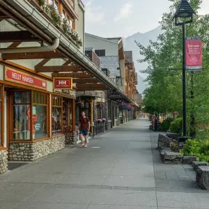 Explore Highlights of Alberta & Rockies Tour for 7 days with Discover Canada Tours and discover unforgettable experiences - Photo 9