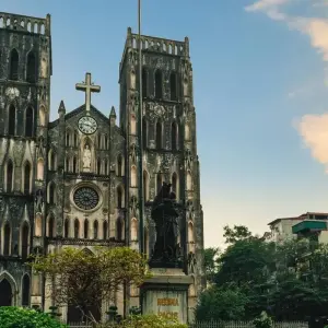 Explore Highlights of Vietnam: 8-Day Tour from North to Central for 8 days with Ha Long Bay Lux Cruises Tours and discover unforgettable experiences - Photo 8