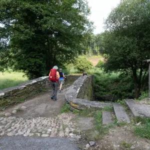 Explore Camino de Santiago · Way of St. James · French Way · From León to Santiago de Compostela for 15 days with CAMINO DE SANTIAGO RESERVAS and discover unforgettable experiences - Photo 8