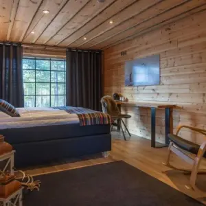 Explore Arctic winter adventure - ADULTS ONLY for 8 days with Inventia and discover unforgettable experiences - Photo 2