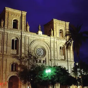 Explore Mainland Ecuador Tour from Highlands to Coastal Region for 8 days with Ecuador Wonders and discover unforgettable experiences - Photo 3