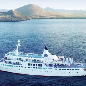 Explore Cruise through the last paradise - M/V Galapagos Legend (4 days/3 nights) for 4 days with DERTOUR and discover unforgettable experiences - Photo 4