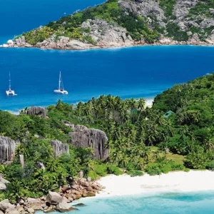 Explore Island Hopping Seychelles - Fascinating Archipelago (Gastehauser, 10 nights) for 11 days with DERTOUR and discover unforgettable experiences - Photo 2