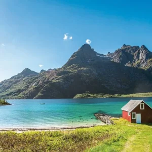 Explore Experience Lofoten - on the road on the Arctic Route for 11 days with DERTOUR and discover unforgettable experiences - Photo 2