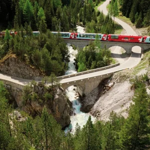 Explore Glacier Express a La Carte - St. Moritz - Zermatt - St. Moritz for 3 days with DERTOUR and discover unforgettable experiences - Photo 3