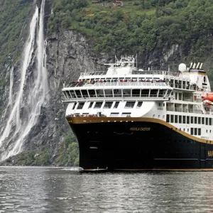 Explore Havila Voyages Bergen-Kirkenes-Bergen (including Bodo) for 12 days with DERTOUR and discover unforgettable experiences - Photo 9