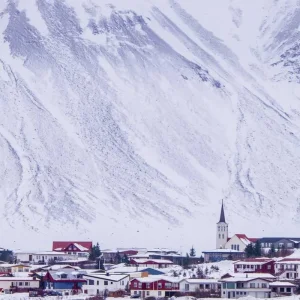 Explore Icelandic natural elements and play of light for 8 days with DERTOUR and discover unforgettable experiences - Photo 2