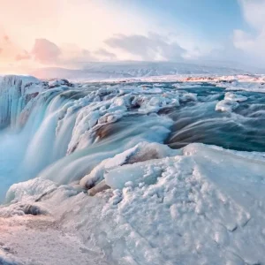 Explore Icelandic natural elements and play of light for 8 days with DERTOUR and discover unforgettable experiences - Photo 7