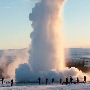 Explore Northern lights & hot springs for 8 days with DERTOUR and discover unforgettable experiences - Photo 11