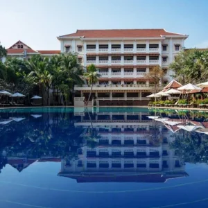 Explore Superior - Private Tour & Swimming Cambodia (incl. Flight) - Temples, Landscapes & Swimming for 14 days with Bavaria Fernreisen and discover unforgettable experiences - Photo 2