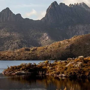 Explore Tassie's Parks and Nature for 7 days with AAT Kings and discover unforgettable experiences - Photo 2