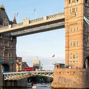 Explore London Explorer (4 Days) for 4 days with Contiki and discover unforgettable experiences - Photo 2