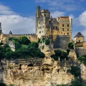 Explore France and Barcelona for 9 days with Europamundo and discover unforgettable experiences - Photo 11