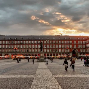 Explore European Colours for 19 days with Europamundo and discover unforgettable experiences - Photo 2