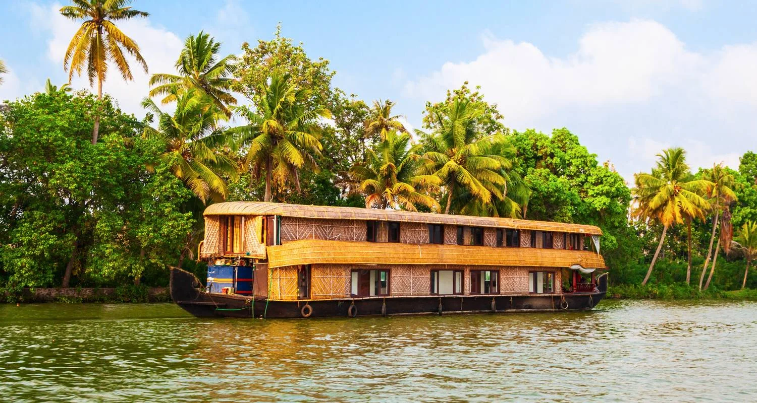 Explore Cochin: 5-Day Kerala Tour with Munnar, Thekkady and Alleppey for 5 days with  Taj Voyages Tours  and discover unforgettable experiences - Photo 2