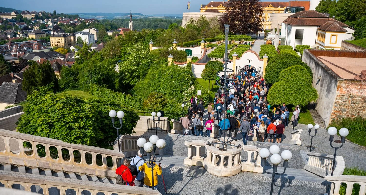 Explore Danube Classics 2026 for 8 days with A-ROSA and discover unforgettable experiences - Photo 2
