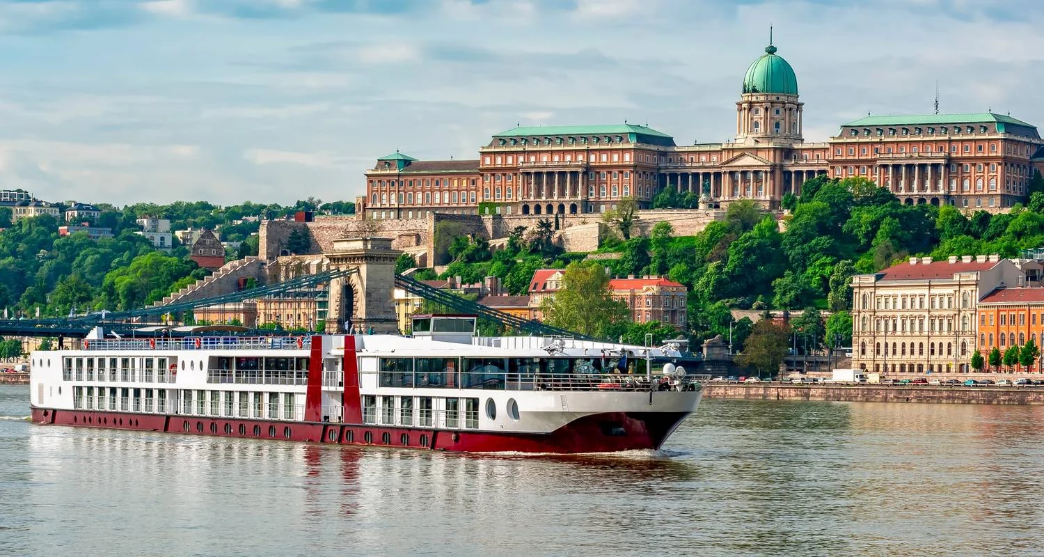 Explore Danube Classics 2026 for 8 days with A-ROSA and discover unforgettable experiences - Photo 2