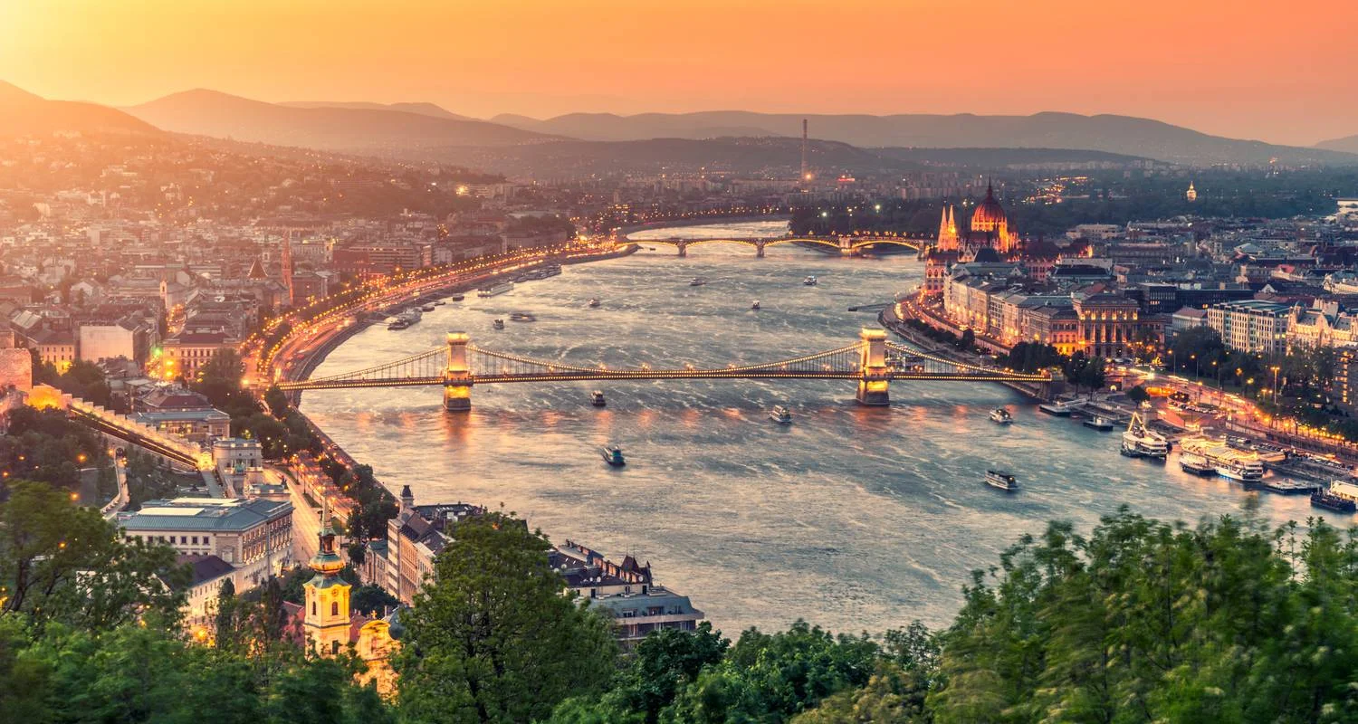 Explore Magnificent Europe Budapest → Amsterdam (2026) for 15 days with APT and discover unforgettable experiences - Photo 2