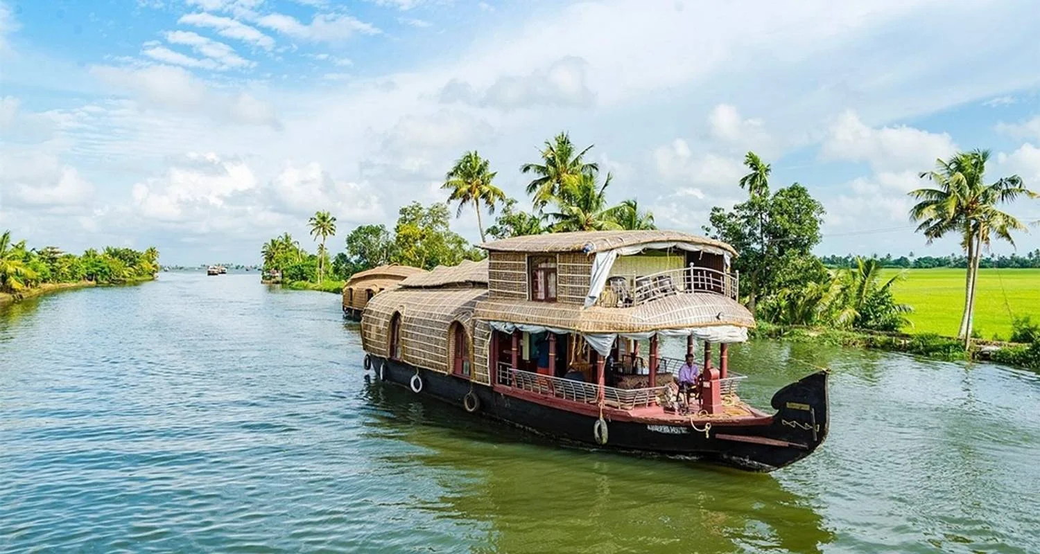 Explore Romantic Beaches and Backwaters 10 Days  Tour of Kerela for 10 days with Agra Travels Service & Tours and discover unforgettable experiences - Photo 2